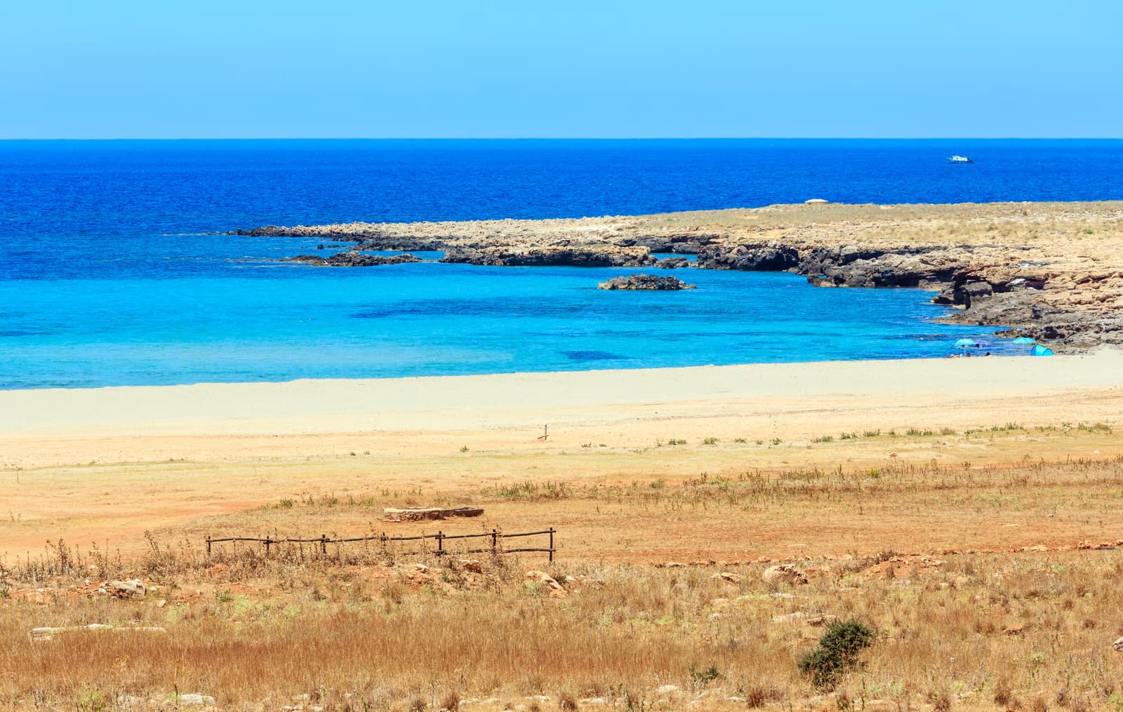 Las 5 playas de arena más espectaculares de Europa para disfrutar este verano